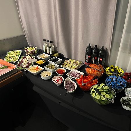 B&B Hotel 比托姆 外观 照片