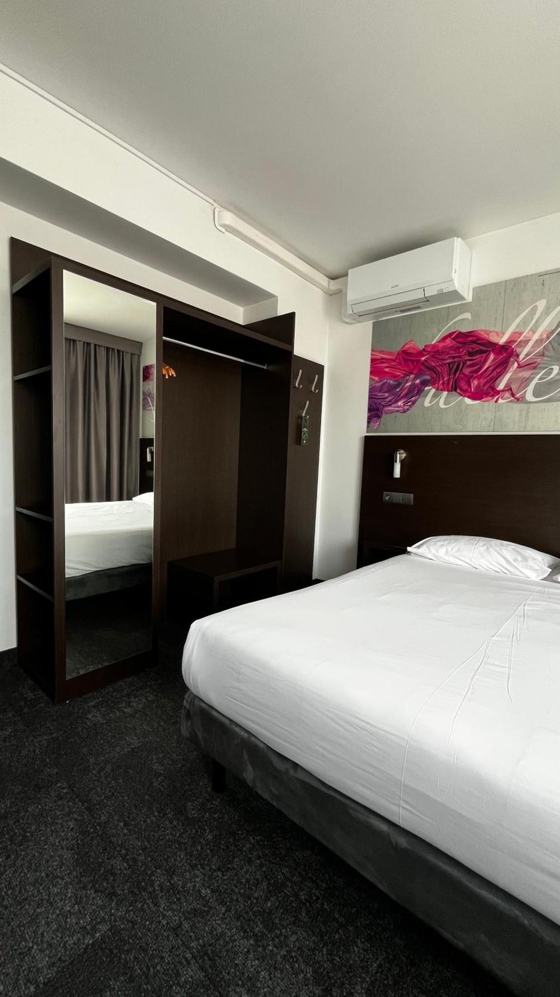 B&B Hotel 比托姆 外观 照片